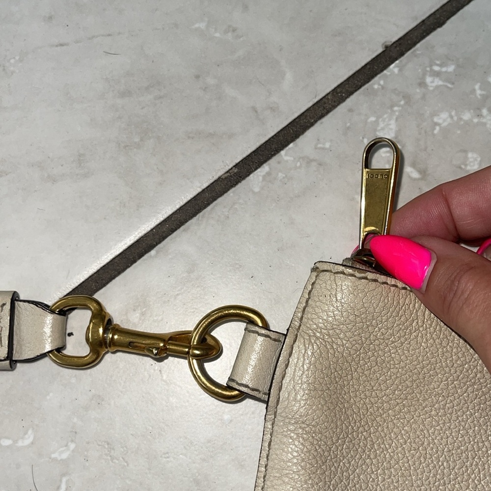 GUCCI BAG! - Picture 8 of 13